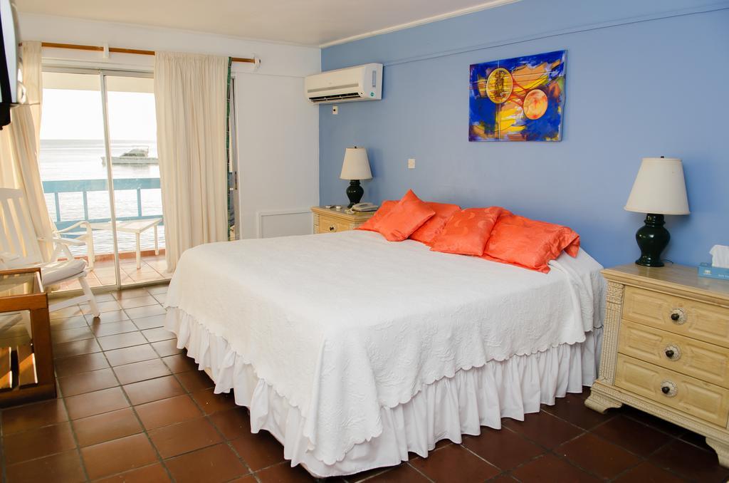 Anchorage Hotel, Whale Watch & Dive Center 罗索 外观 照片